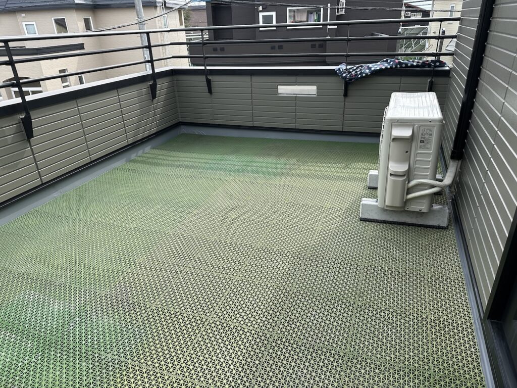 積水ハウスバルコニー雨漏り修理
