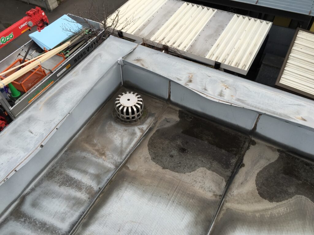 セキスイハイムステンレス防水仕様の雨漏り修理（施工前）