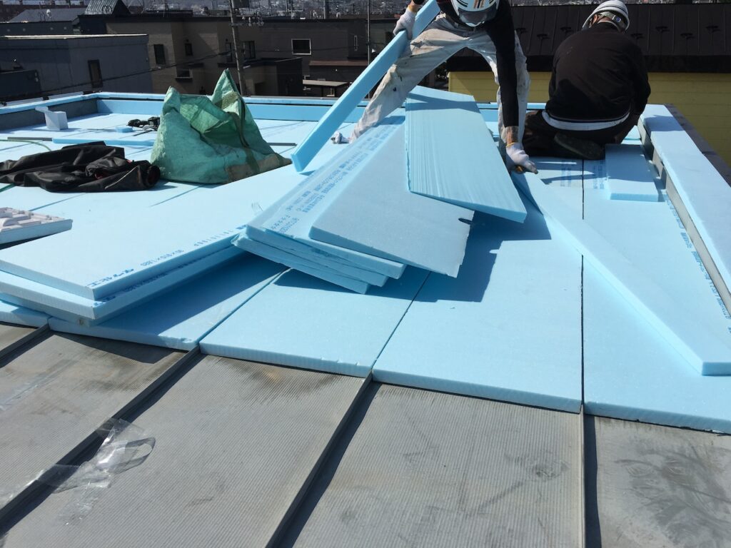 セキスイハイム（ステンレス防水）の屋根リフォーム方法を紹介