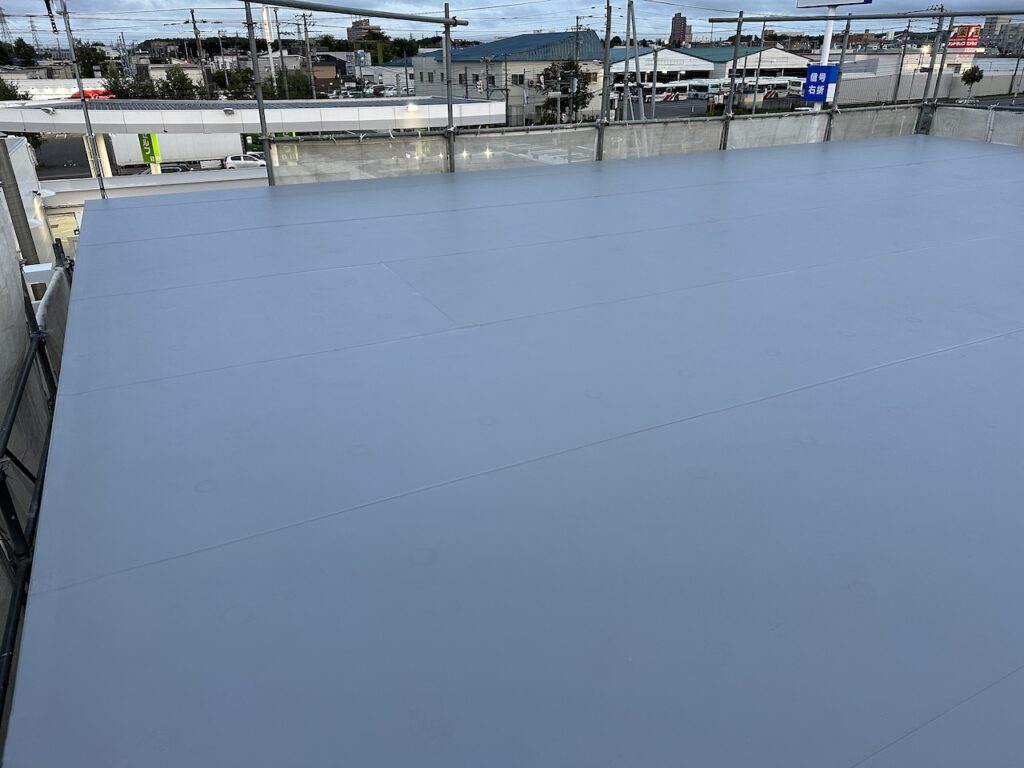 雨漏り修理後のシート防水無落雪屋根