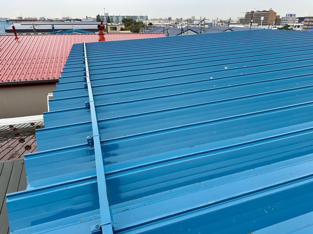 札幌市東区T工場折板屋根リフォーム工事施工前