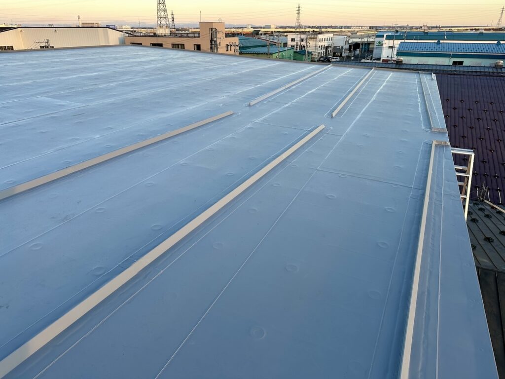 札幌市東区T工場折板屋根リフォーム工事施工後