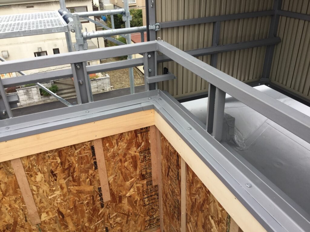 スライドルーフの固定方法