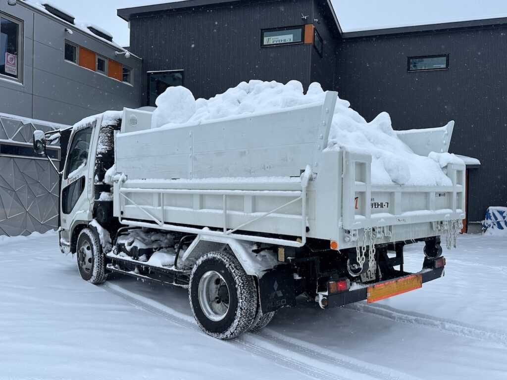 マツモトルーフ排雪用4tダンプ