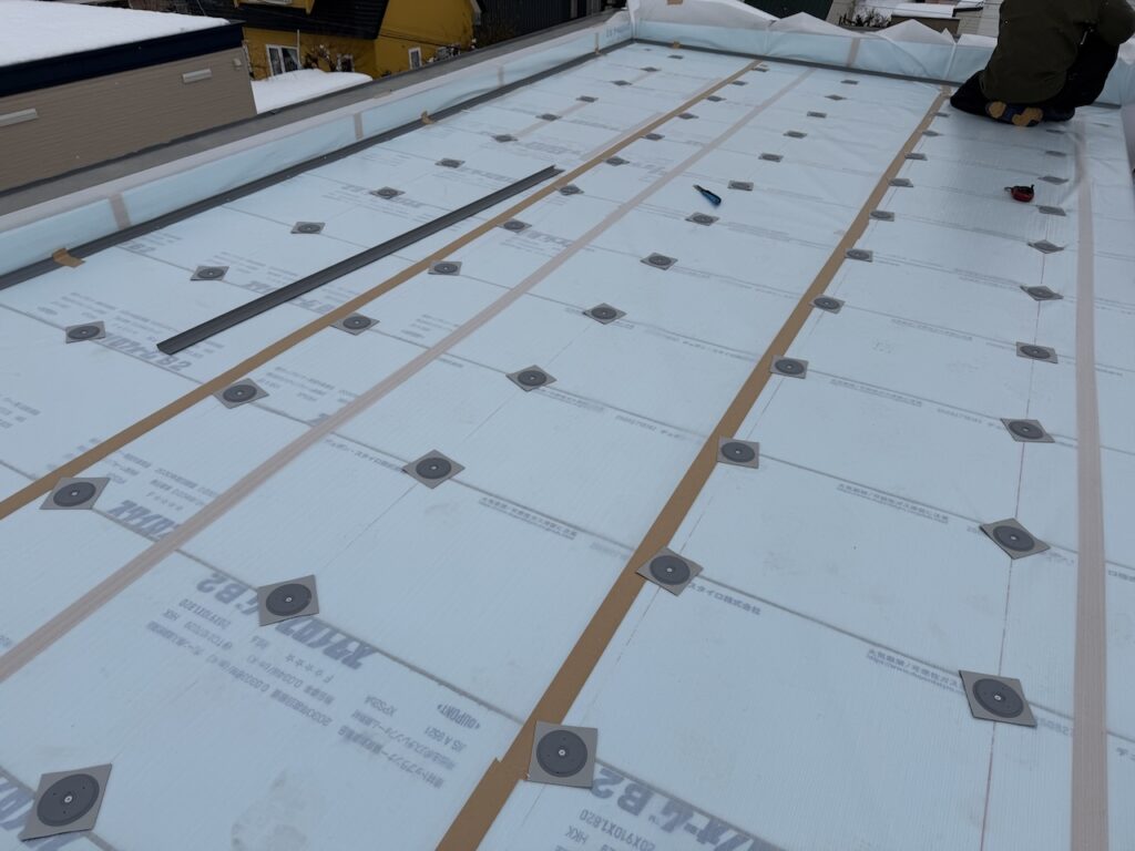 札幌市近郊サンタックIBシート防水屋根リフォーム下地工事