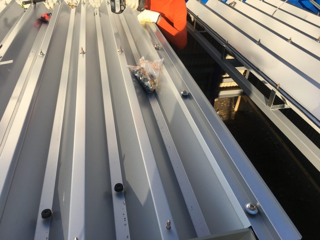 マツモトルーフオリジナルのスライドルーフ