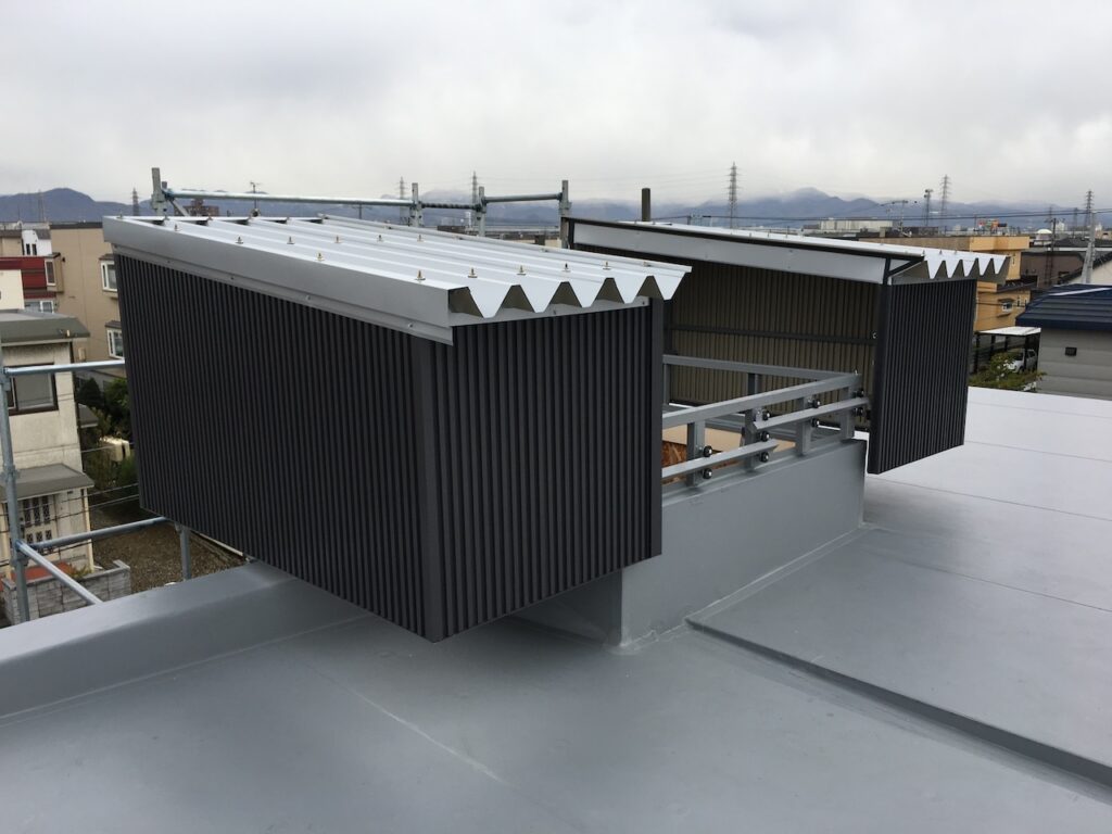 札幌市マツモトルーフオリジナルのスライドルーフの設置後の屋根