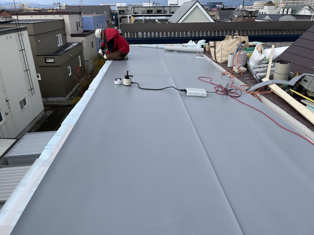 無落雪屋根のシート防水リフォーム工事