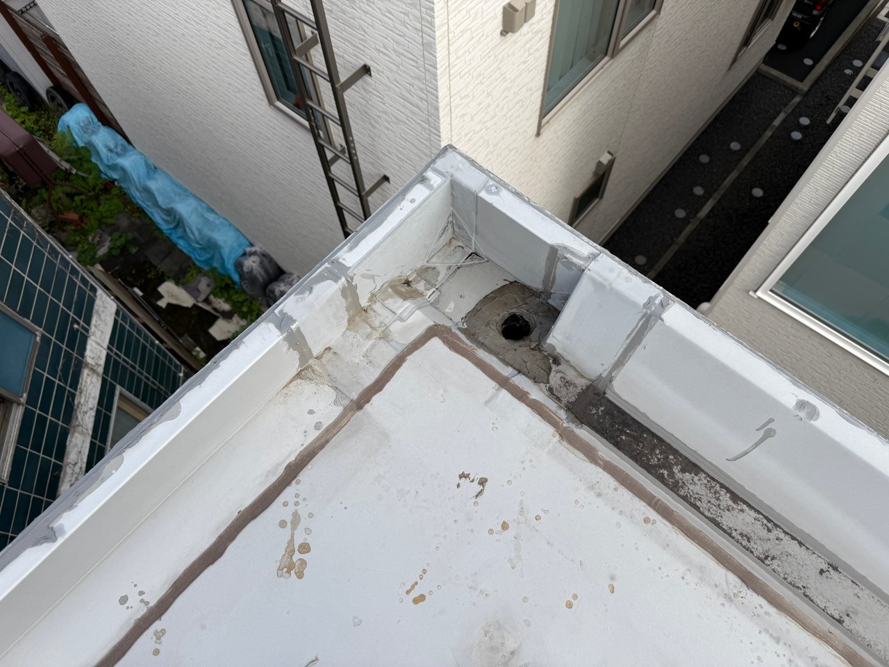北西角の排水ドレン 施工前
